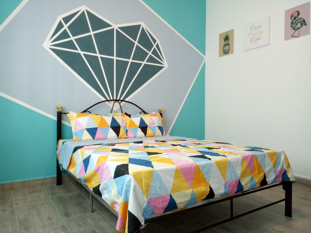 Icolor Home & Stay Ch5 Тана Рата Екстериор снимка