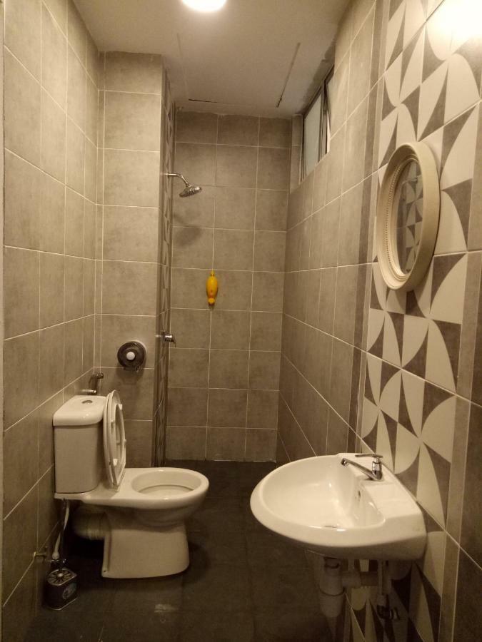 Icolor Home & Stay Ch5 Тана Рата Екстериор снимка
