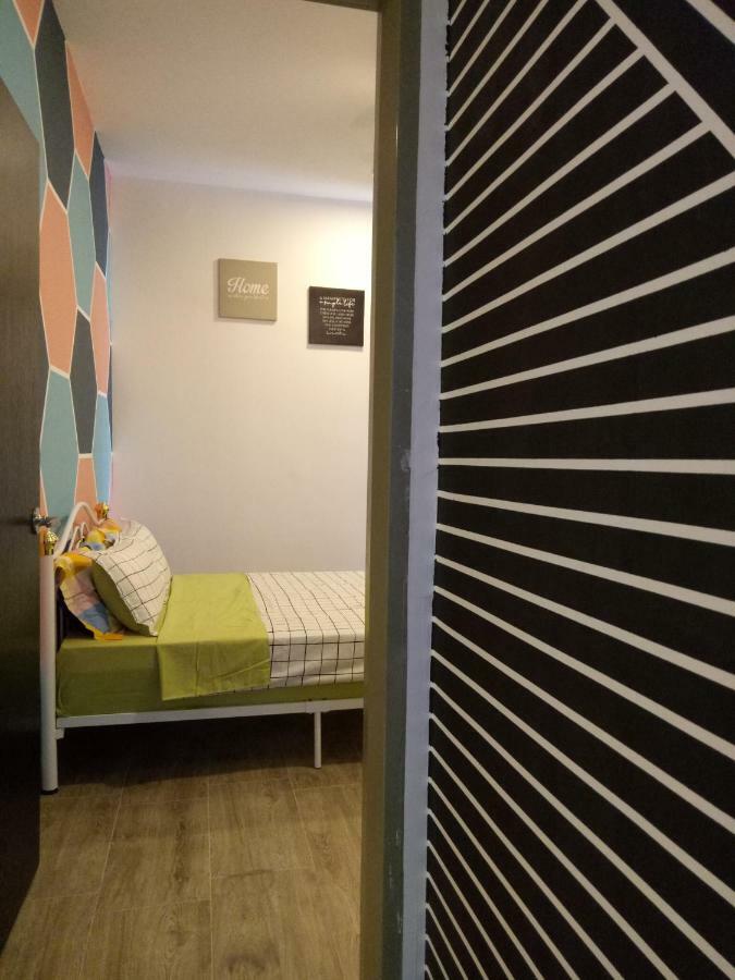 Icolor Home & Stay Ch5 Тана Рата Екстериор снимка