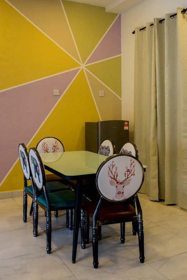 Icolor Home & Stay Ch5 Тана Рата Екстериор снимка