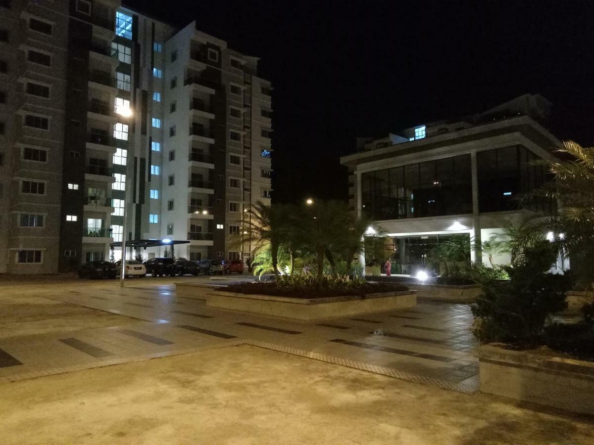Icolor Home & Stay Ch5 Тана Рата Екстериор снимка